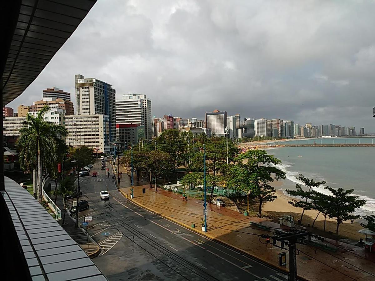 Apt. Em Hotel Na Av. Beira Mar Em Fortaleza Bagian luar foto